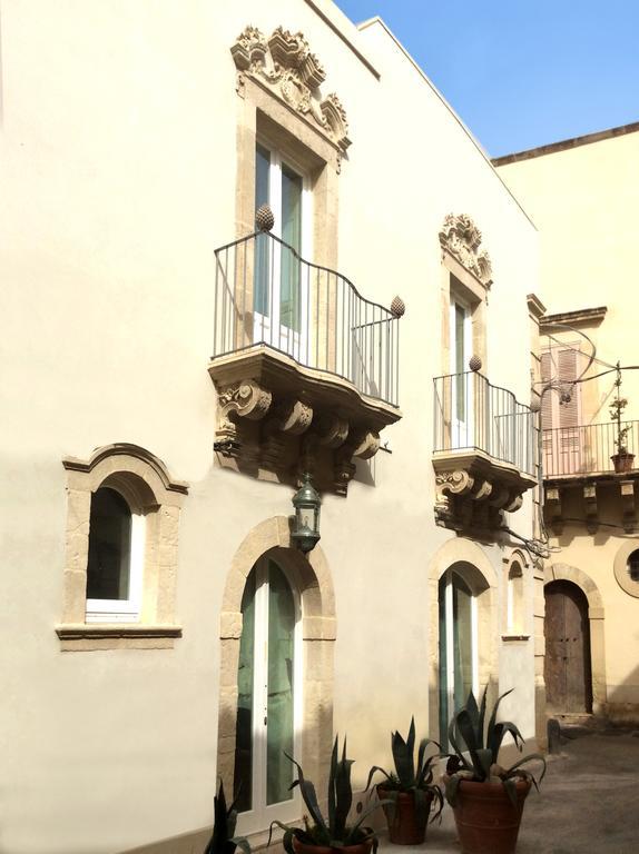 Re Federico Boutique Hotel Siraküza Dış mekan fotoğraf